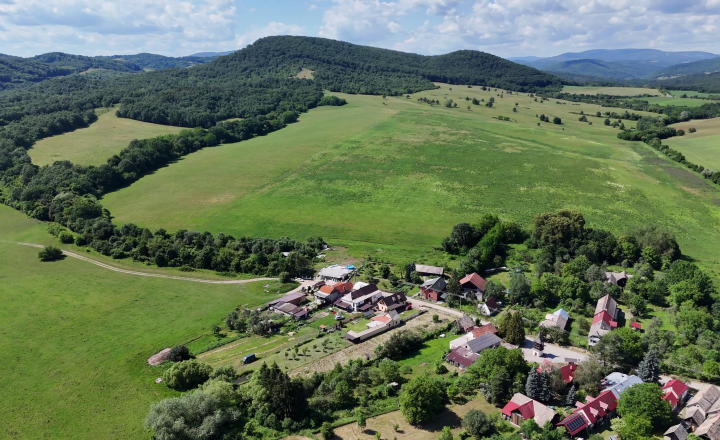 STAVEBNÝ POZEMOK 1857m2 PRI TEPLOM VRCHU - NA PREDAJ - fotografia 11