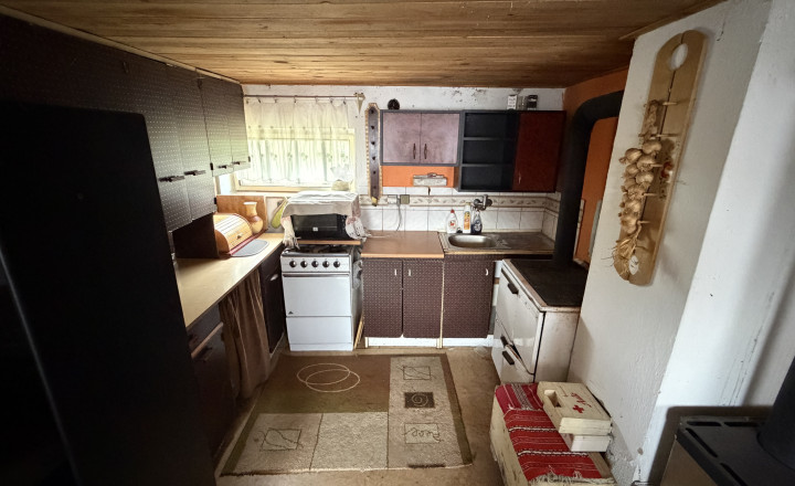 ZNíŽENÁ CENA-PREDAJ-Rekreačná chata-Látky - fotografia 6