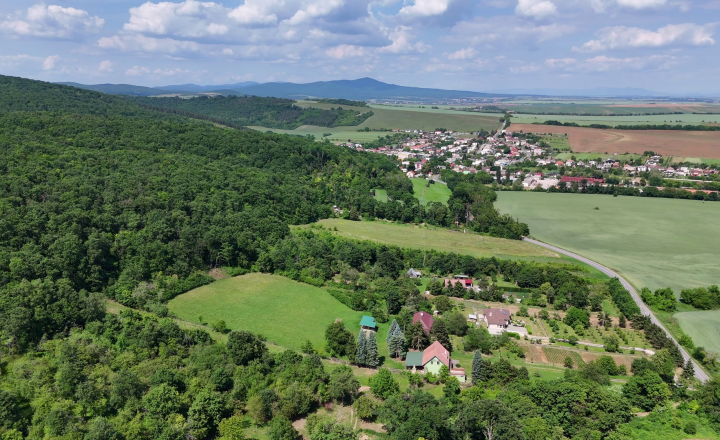 Na predaj Strelnica s poľovníckou chatou v okrese Hlohovec - fotografia 35