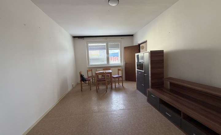 3-izbový byt s balkónom v Rožňave za výhodných 97000,-Eur - fotografia 4