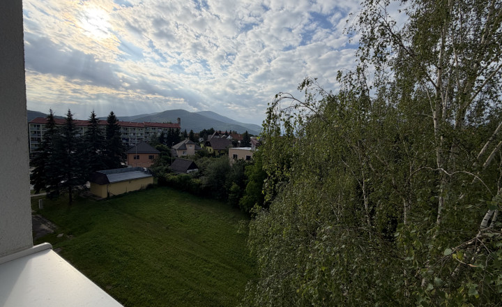 3-izbový byt s balkónom v Rožňave za výhodných 97000,-Eur - fotografia 5