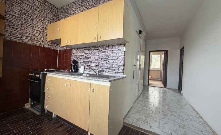 3-izbový byt s balkónom v Rožňave za výhodných 97000,-Eur - fotografia 9