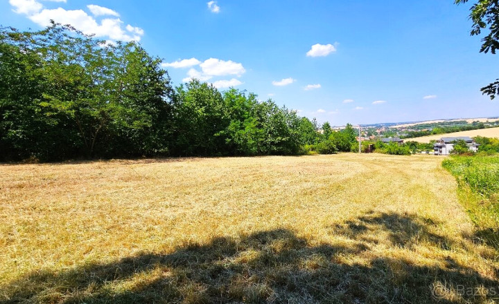Predaj, investičný pozemok 515 m²- Podhájska (047-14-SIHA)