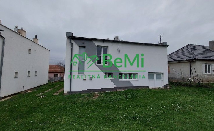Predaj - rodinný dom v obci Kuzmice - ID 100-12-LUGUE - fotografia 11