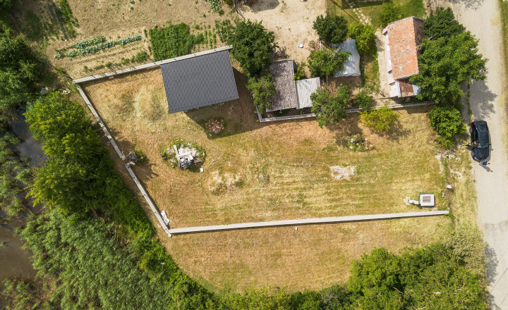 STAVEBNÝ POZEMOK S PRÁVOPLATNÝM STAVEBNÝM POVOLENÍM A PROJEKTOM – MARTOVCE id044-14-evba - fotografia 6