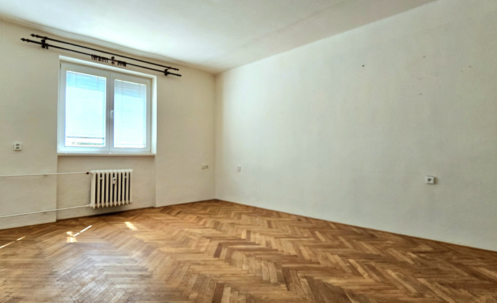 2-IZBOVÝ BYT NA UL.ROŽŇAVSKEJ - NA PREDAJ - fotografia 5