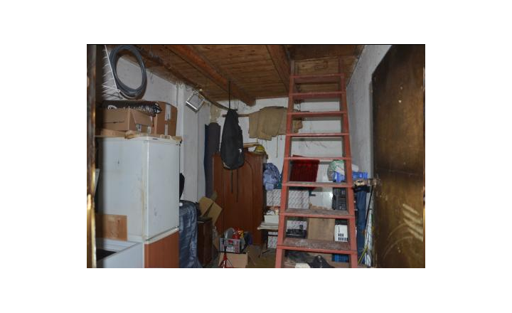 Pozemok s rodinným domom o výmere 3 671 m² v obci Jelenec - fotografia 9