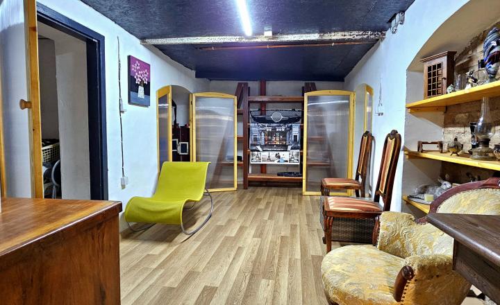 VIDEO - VÝNIMOČNÝ DOM V CENTRE RIMAVSKEJ SOBOTY - NA PREDAJ - fotografia 24