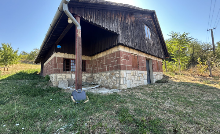 Predaj, Chata,  viničný dom, vinica   LEVICE 121-13-MIJK - fotografia 1