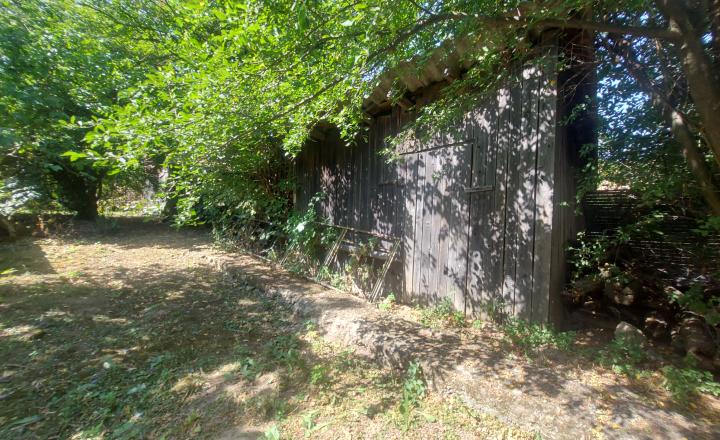 REZERVOVANÉ - Predaj starší rodinný dom - Lukáčovce pri Nitre(253-12-JUF) - fotografia 12