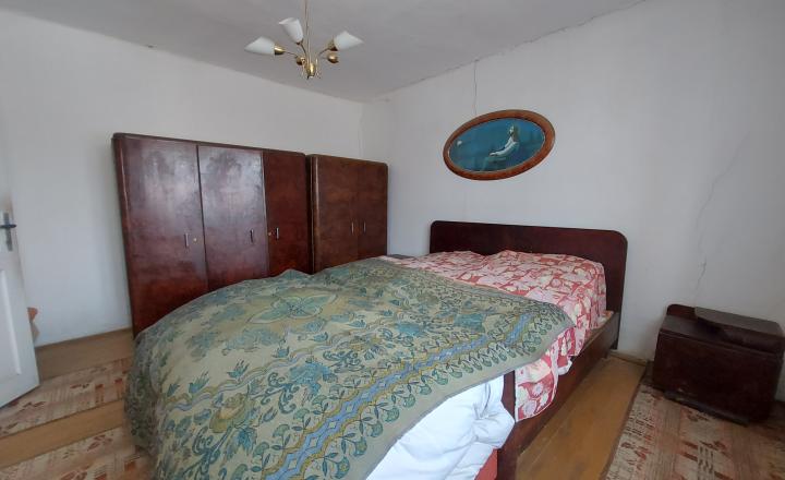 REZERVOVANÉ - Predaj starší rodinný dom - Lukáčovce pri Nitre(253-12-JUF) - fotografia 14