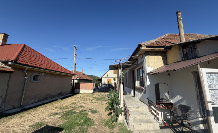 Rodinný dom v obci  Boldogkővárajla pod hradom -PREDAJ - fotografia 11