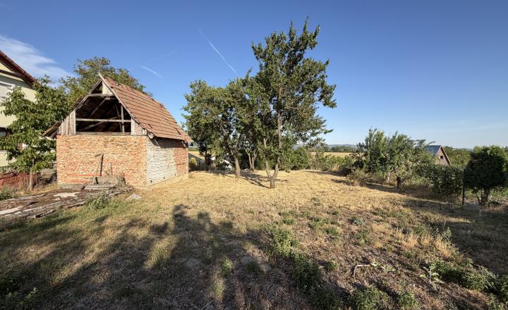 Na predaj stavebný pozemok v obci Rakovice ID 146-14-LUGUE - fotografia 14