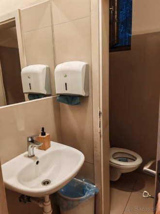 PRENÁJOM PRIESTORU V ZABEHNUTOM RELAXAČNOM CENTRE V NITRE - fotografia 9