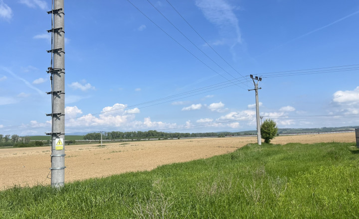 Invevstičný, rovinatý pozemok 5002 m2, Zvolenská Slatina 3D - fotografia 3