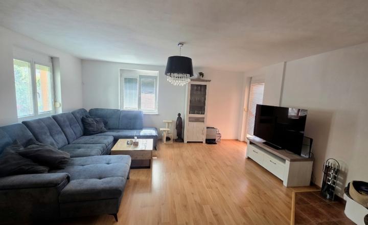 Exkluzívny rodinný dom –  bungalov s uzavretým vstupom - fotografia 4
