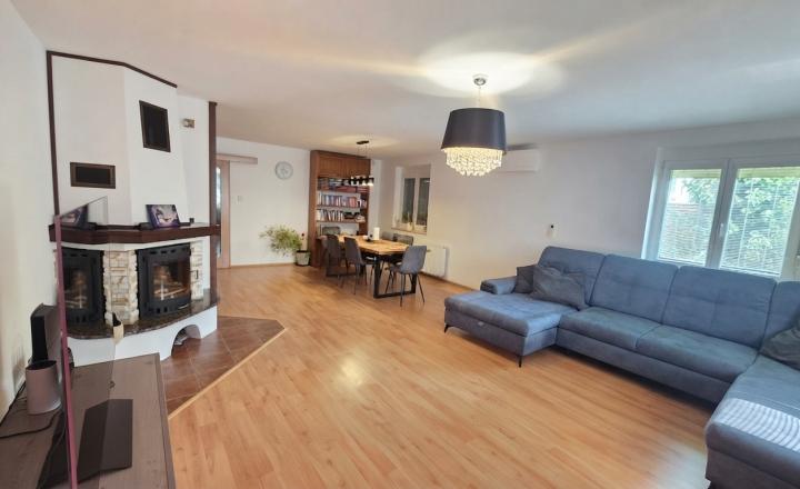 Exkluzívny rodinný dom –  bungalov s uzavretým vstupom - fotografia 5