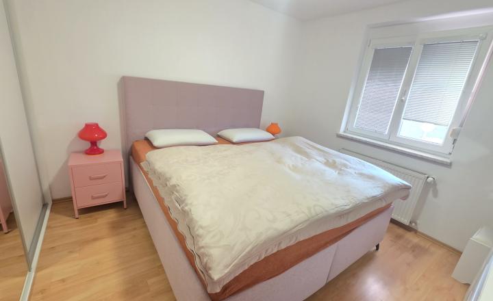 Exkluzívny rodinný dom –  bungalov s uzavretým vstupom - fotografia 12