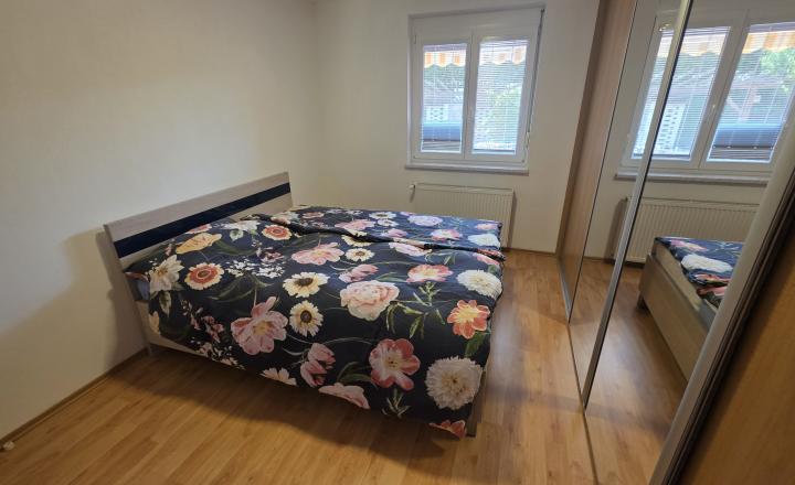 Exkluzívny rodinný dom –  bungalov s uzavretým vstupom - fotografia 14