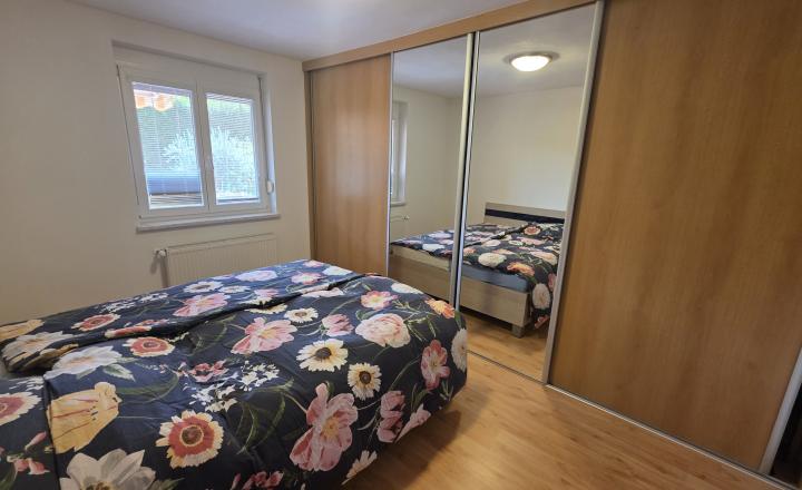 Exkluzívny rodinný dom –  bungalov s uzavretým vstupom - fotografia 15