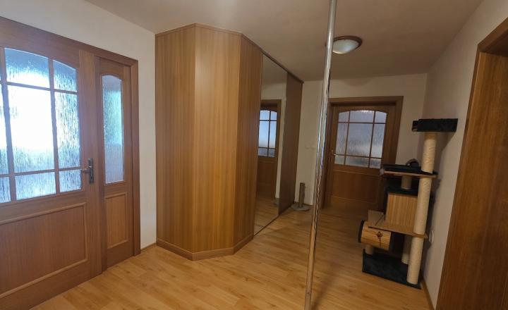 Exkluzívny rodinný dom –  bungalov s uzavretým vstupom - fotografia 23