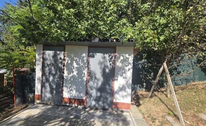 Murovaná chatka na peknom pozemku Trenčianske Teplice - fotografia 17