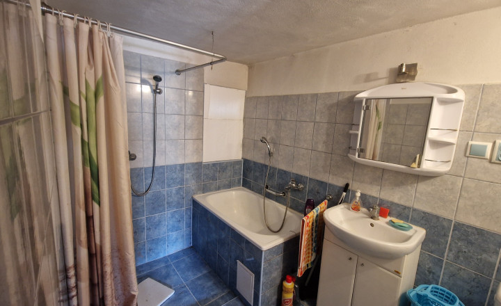 Investičný objekt s potenciálom ubytovania/Rejdová-NA PREDAJ - fotografia 12