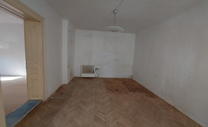 Predaj starší rodinný dom Vráble, 1034m2, NR (107-12-ERF) - fotografia 9