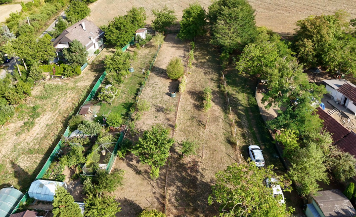 Na predaj stavebný pozemok v obci Urmince  ID 233-14-LUGUE - fotografia 10