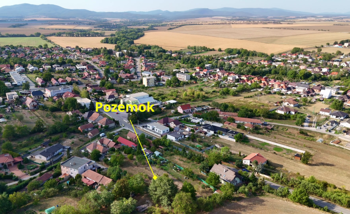Na predaj stavebný pozemok v obci Urmince  ID 233-14-LUGUE - fotografia 11