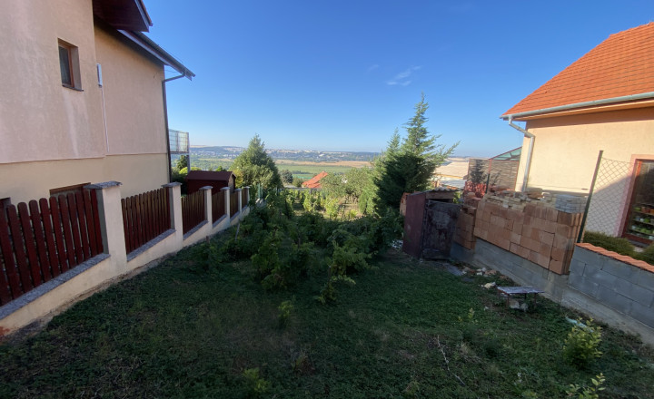 REZERVOVANÉ Pozemok Nitra ZOBOR 694 m2 636-14-MIG - fotografia 4