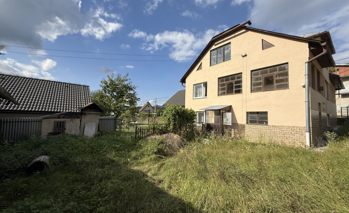 Veľký dom v lokalite Gróner na predaj