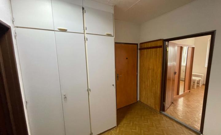 Prenájom 3 - izbového bytu v obci Nová Baňa - fotografia 6