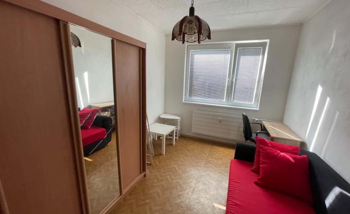 Prenájom 3 - izbového bytu v obci Nová Baňa - fotografia 9