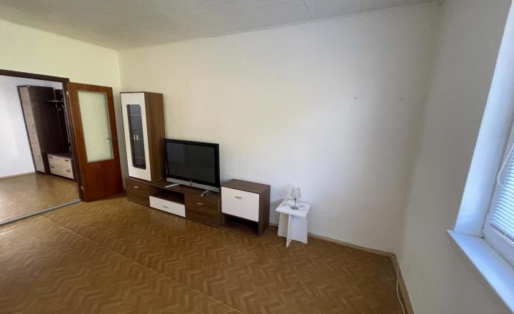 Prenájom 3 - izbového bytu v obci Nová Baňa - fotografia 15