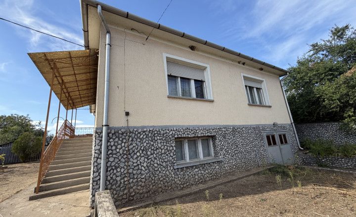 Rodinný dom v obci Forró , Maďarsko za 75000,-Eur -PREDAJ - fotografia 1