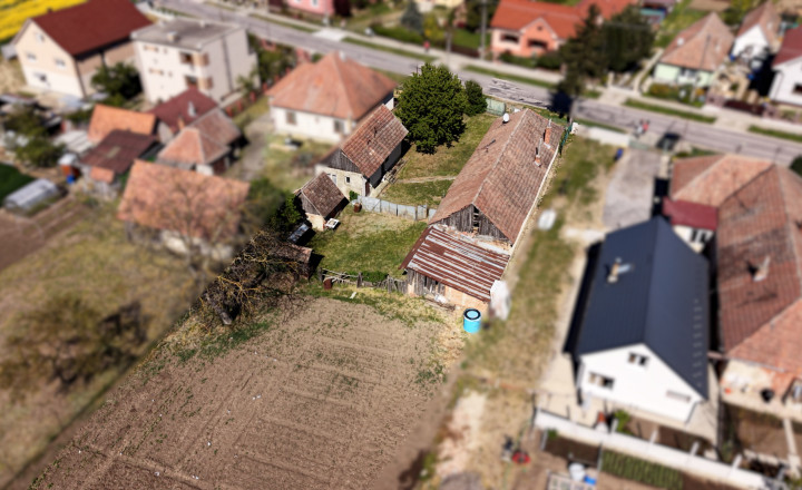Predaj starší rodinný dom, Alekšince, pozemok 2750m2,  Nitra (202-12-JUF) - fotografia 1