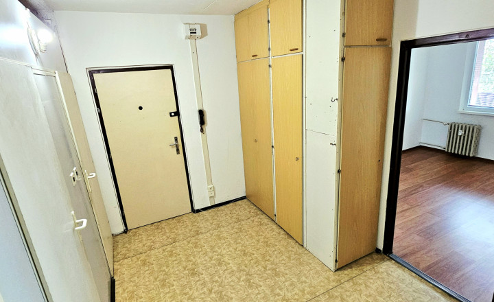 3-IZBOVÝ BYT S LODŽIOU V RIMAVSKEJ SOBOTE - NA PREDAJ - fotografia 8