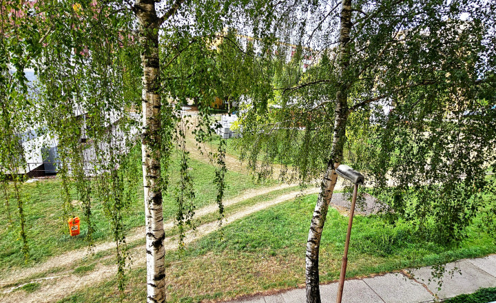 3-IZBOVÝ BYT S LODŽIOU V RIMAVSKEJ SOBOTE - NA PREDAJ - fotografia 13