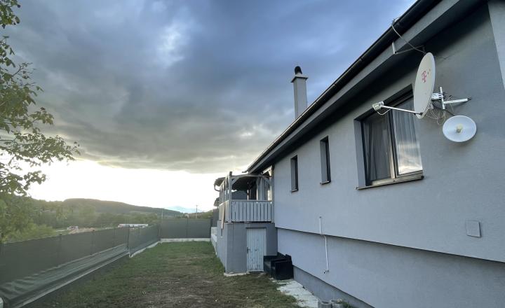Na predaj 4 izbová novostavba rodinného domu (040-12-ZUPIE)