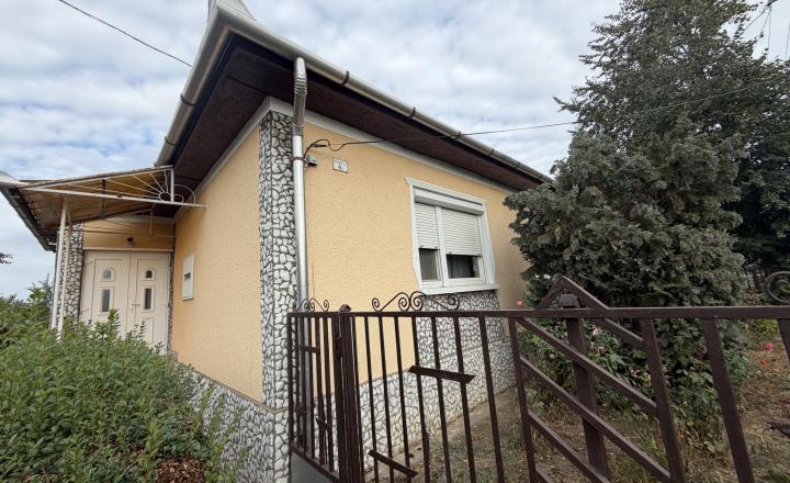 Rodinný dom v obci Méra , Maďarsko za  95000,-Eur - fotografia 23