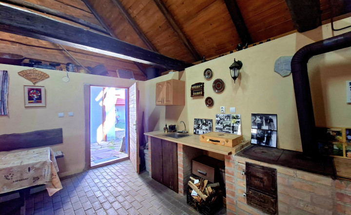 Predaj, tradičná chatka - Sebechleby / Stará Hora (049-13-ZOLA) - fotografia 1