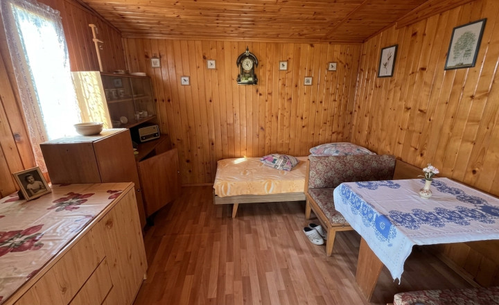 Vinica  s chatkou Stará Tura Dubnik - fotografia 2