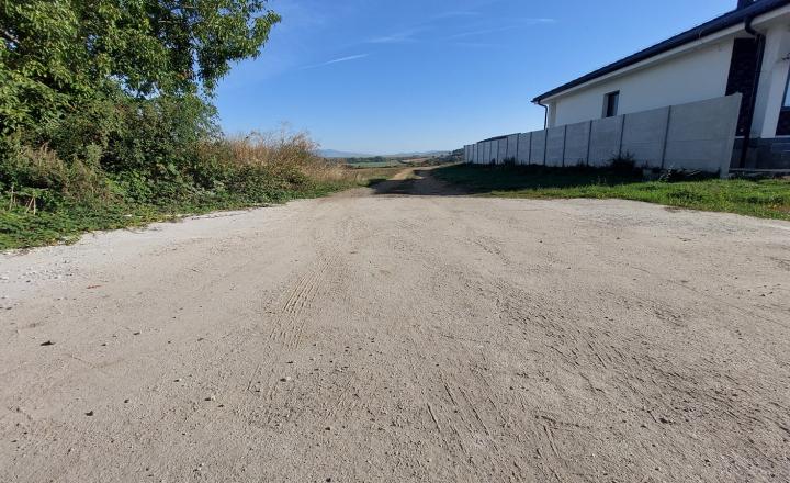 Na predaj stavebný pozemok v obci Krnča ID 235-14-LUGUE - fotografia 6