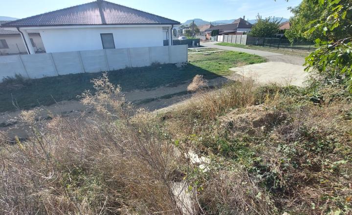 Na predaj stavebný pozemok v obci Krnča ID 235-14-LUGUE - fotografia 10