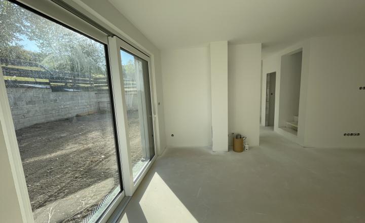 Na predaj rodinný dom RD C - v štádiu HOLODOM v obci Podhradie (042-12-ZUPI) - fotografia 9