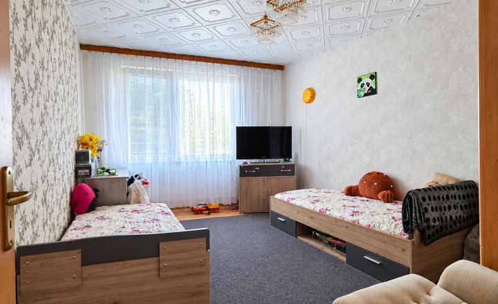 EXKLUZÍVNE: Priestranný 2-izbový byt s balkónom, 62 m²- Levice (071-117-SIHA) - fotografia 1