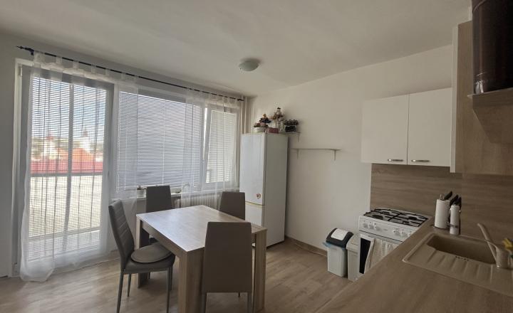 Na predaj veľký 2izbový byt v meste Rimavská Sobota - fotografia 1