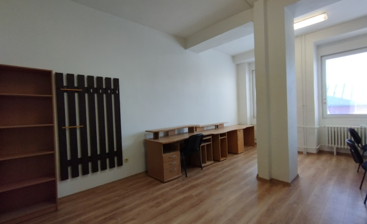 Kancelársky/prevádzkový priestor na prenájom-Lučenec - fotografia 3