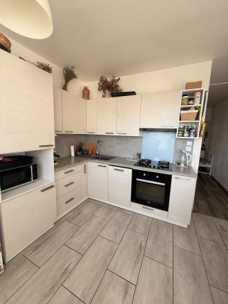 Predaj 3 izbový byt, Dlhá ulica,  2 loggie (044-113-ZUPI)